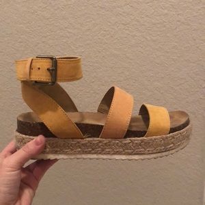 Espadrilles